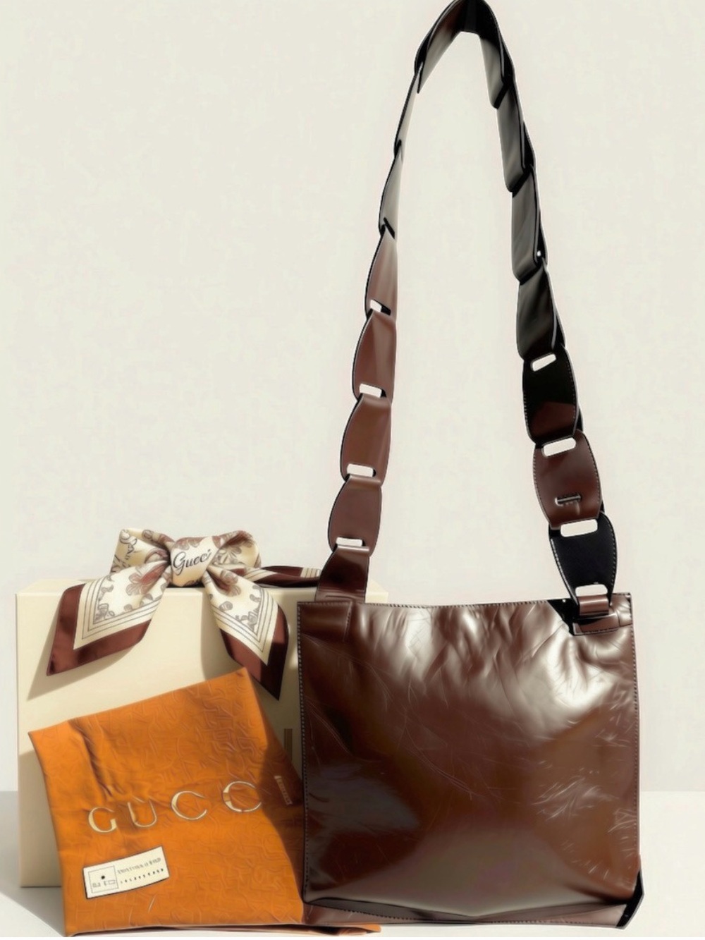 Gucci Tom Ford Vintage SS1997 Runway Brown Leather Bag w Signature Linked Strap